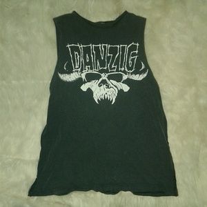 Reverse Danzing Muscle Shirt Band-Tee